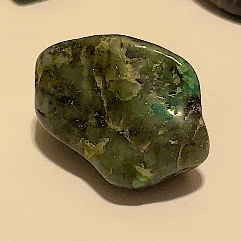 Brazilian Emerald, Mica, Indigenous Stone💚 Tumbled & Super Polished - Picture 4 of 16